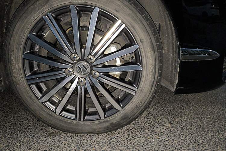 Used Honda Elysion 2022 2.0L eHEV Luxury Edition Right Front Wheel Hub