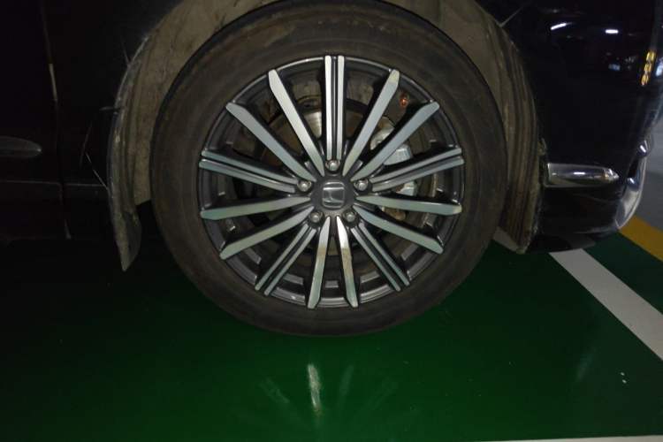 Used Honda Elysion 2022 2.0L eHEV Luxury Edition Right Front Wheel Hub