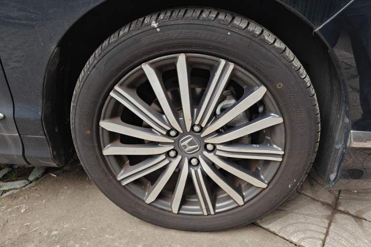 Used Honda Elysion 2022 2.0L eHEV Luxury Edition Right Front Wheel Hub