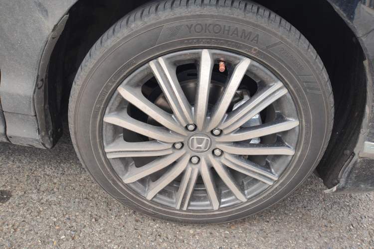 Used Honda Elysion 2022 2.0L eHEV Luxury First Edition Right Front Wheel Hub