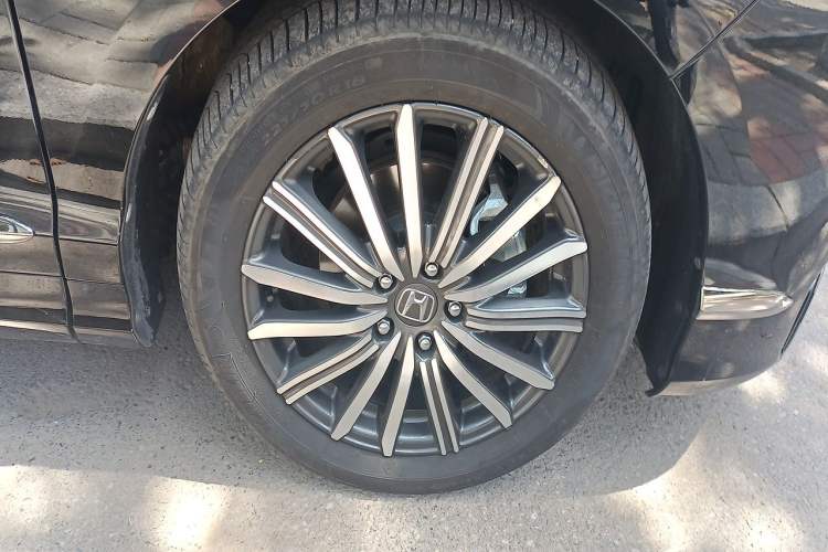 Used Honda Elysion 2022 2.0L eHEV Prestige Edition Right Front Wheel Hub