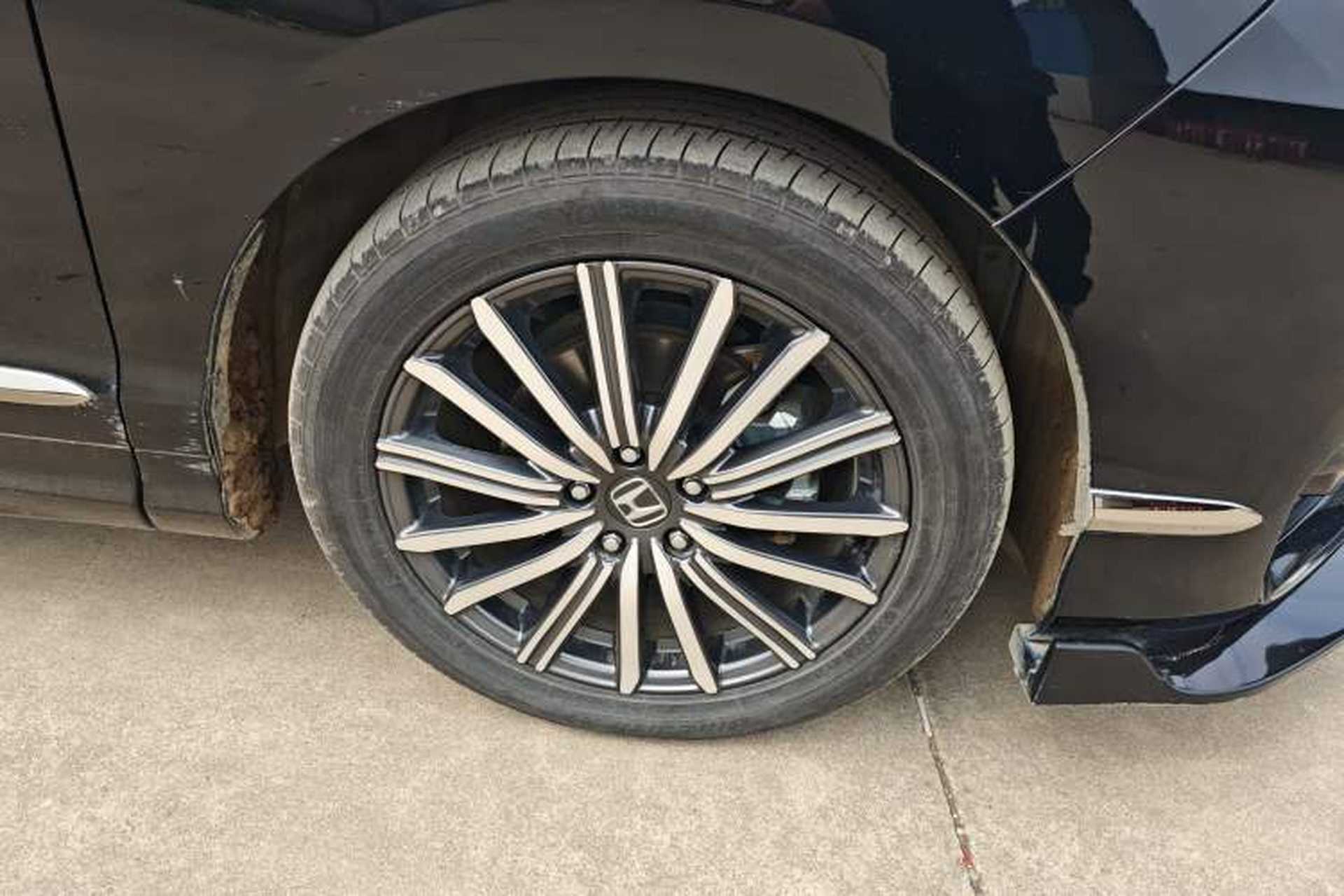 Used Honda Elysion 2022 2.0L eHEV Prestige Edition Right Front Wheel Hub