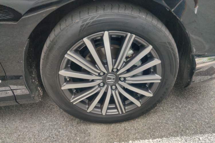 Used Honda Elysion 2022 2.0L eHEV Luxury Edition Right Front Wheel Hub