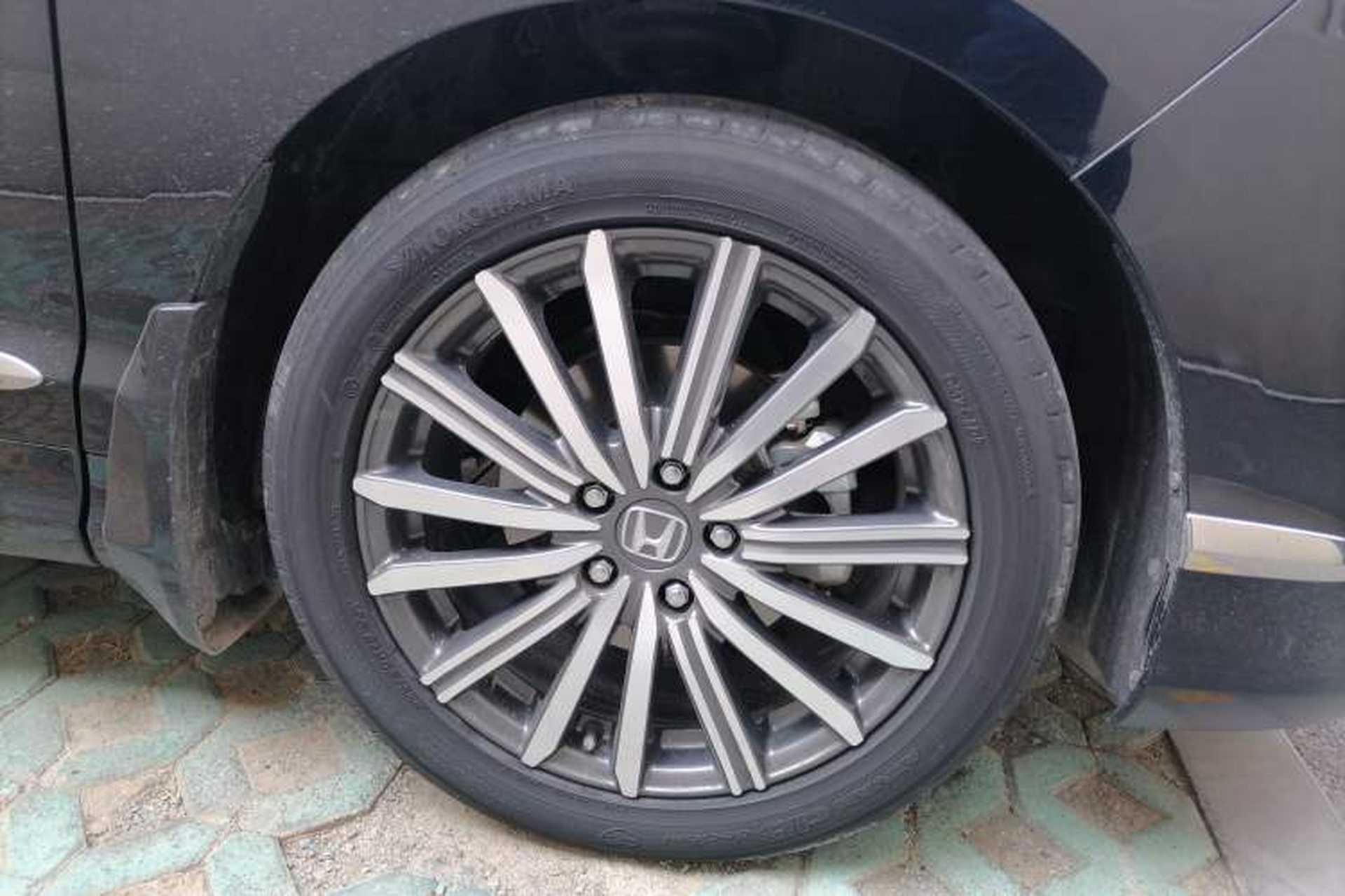 Used Honda Elysion 2022 2.0L eHEV Prestige Edition Right Front Wheel Hub