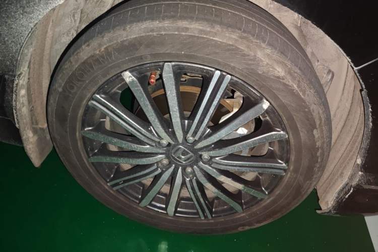 Used Honda Elysion 2022 2.0L eHEV Luxury Edition Right Front Wheel Hub