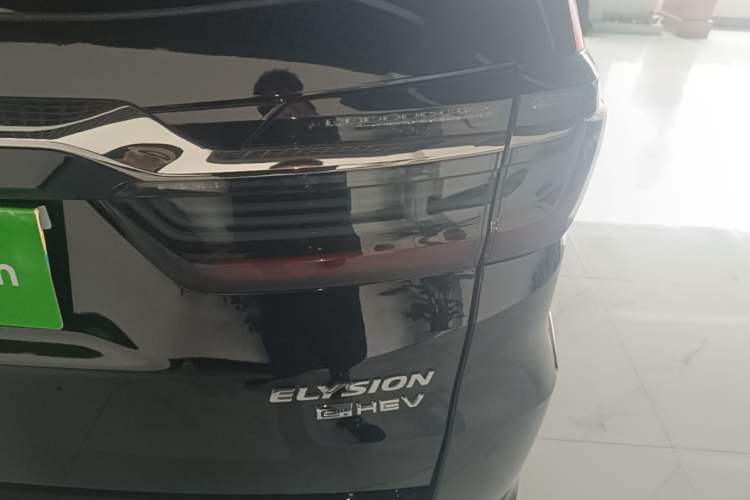 Used Honda Elysion 2022 2.0L eHEV Luxury Edition Right Rear Taillight