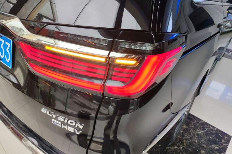 Used Honda Elysion 2022 2.0L eHEV Prestige Edition Right Rear Taillight