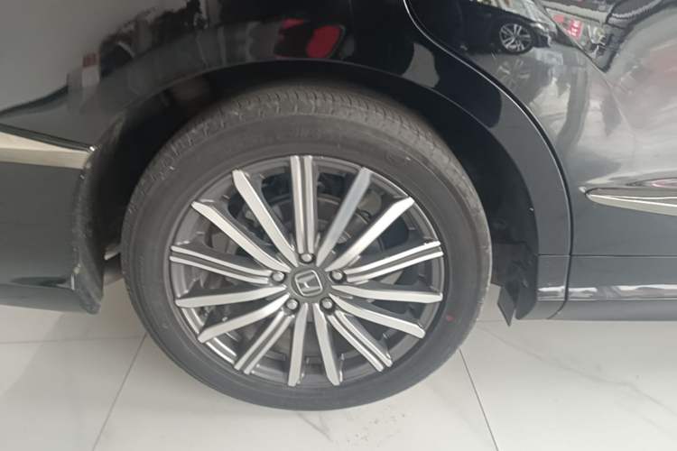 Used Honda Elysion 2022 2.0L eHEV Luxury Edition Right Rear Wheel Hub