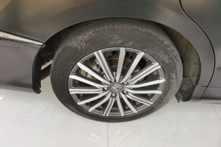 Used Honda Elysion 2022 2.0L eHEV Luxury Edition Right Rear Wheel Hub