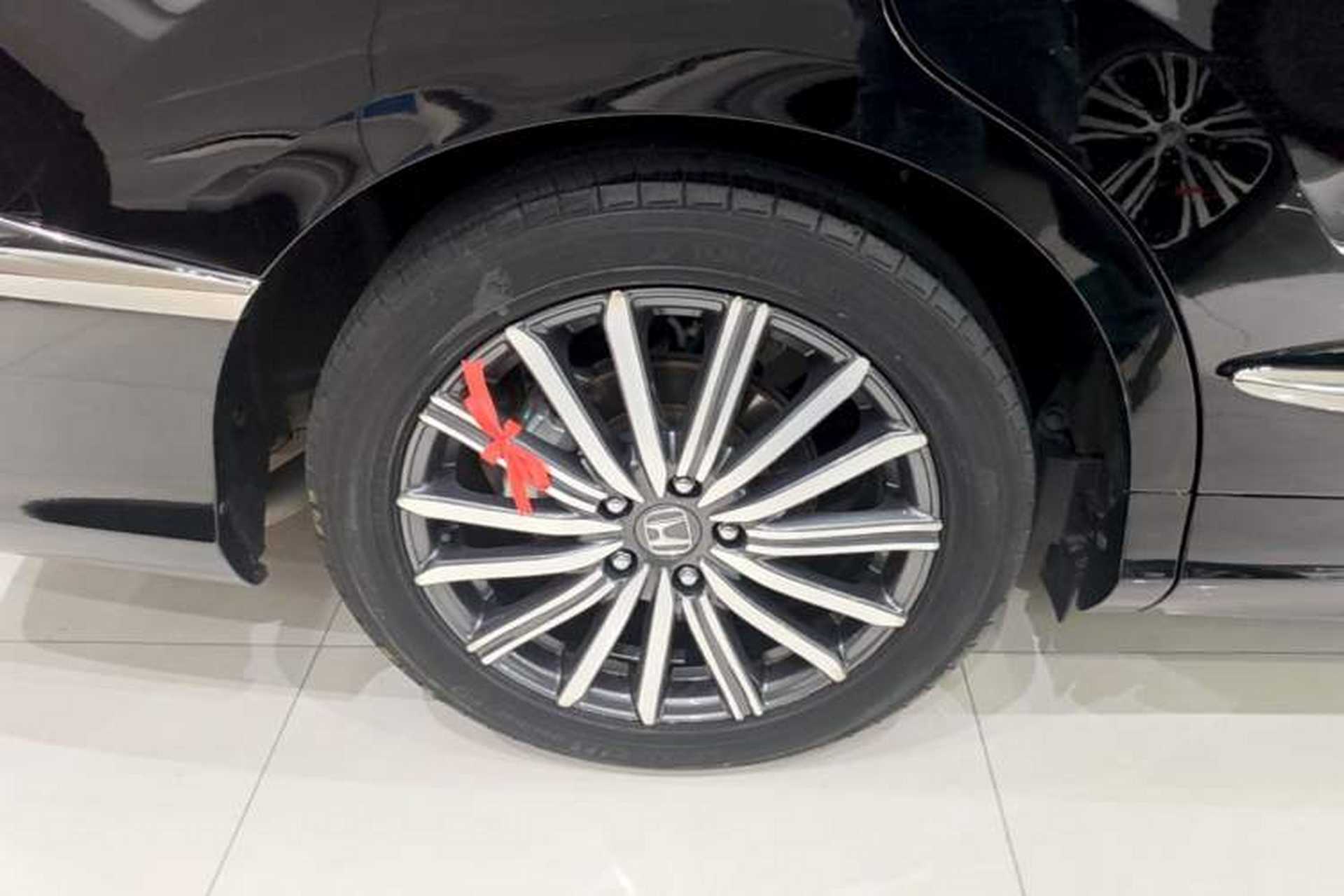 Used Honda Elysion 2022 2.0L eHEV Luxury Edition Right Rear Wheel Hub