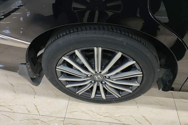 Used Honda Elysion 2022 2.0L eHEV Prestige Edition Right Rear Wheel Hub