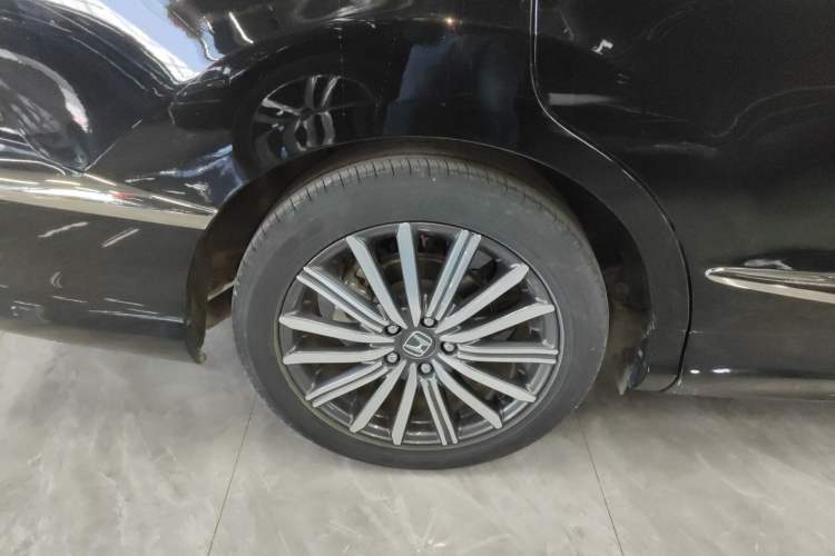 Used Honda Elysion 2022 2.0L eHEV Luxury First Edition Right Rear Wheel Hub