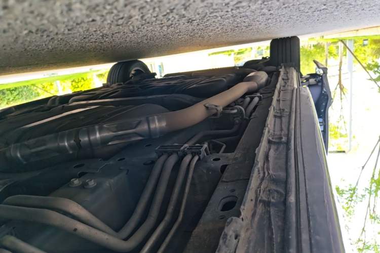 Used Honda Elysion 2022 2.0L eHEV Luxury Edition Right Side Sill