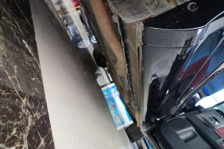 Used Honda Elysion 2022 2.0L eHEV Prestige Edition Right Side Sill