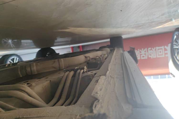 Used Honda Elysion 2022 2.0L eHEV Luxury Edition Right Side Sill