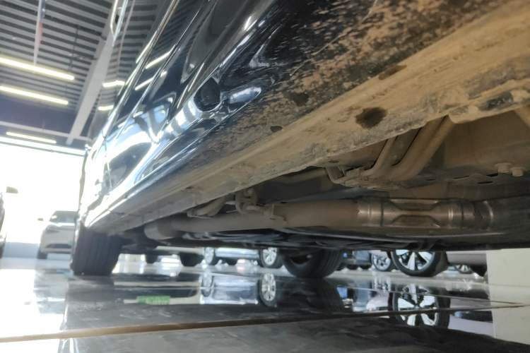 Used Honda Elysion 2022 2.0L eHEV Luxury First Edition Right Side Sill