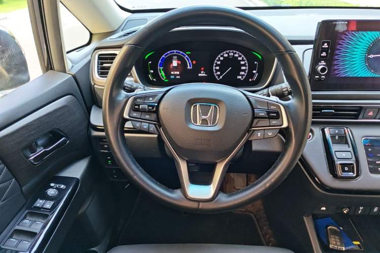 Used Honda Elysion 2022 2.0L eHEV Luxury Edition Steering Wheel