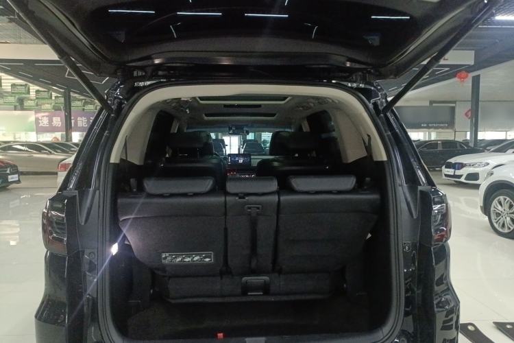 Used Honda Elysion 2022 2.0L eHEV Luxury Edition Trunk