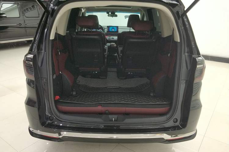 Used Honda Elysion 2022 2.0L eHEV Prestige Edition Trunk