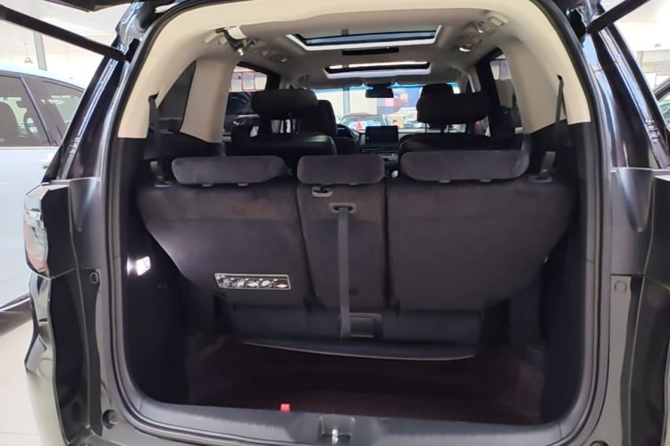 Used Honda Elysion 2022 2.0L eHEV Comfort Version Trunk