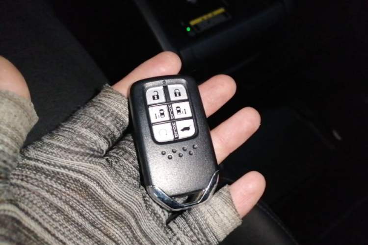 Used Honda Elysion 2022 2.0L eHEV Luxury First Edition Vehicle Key