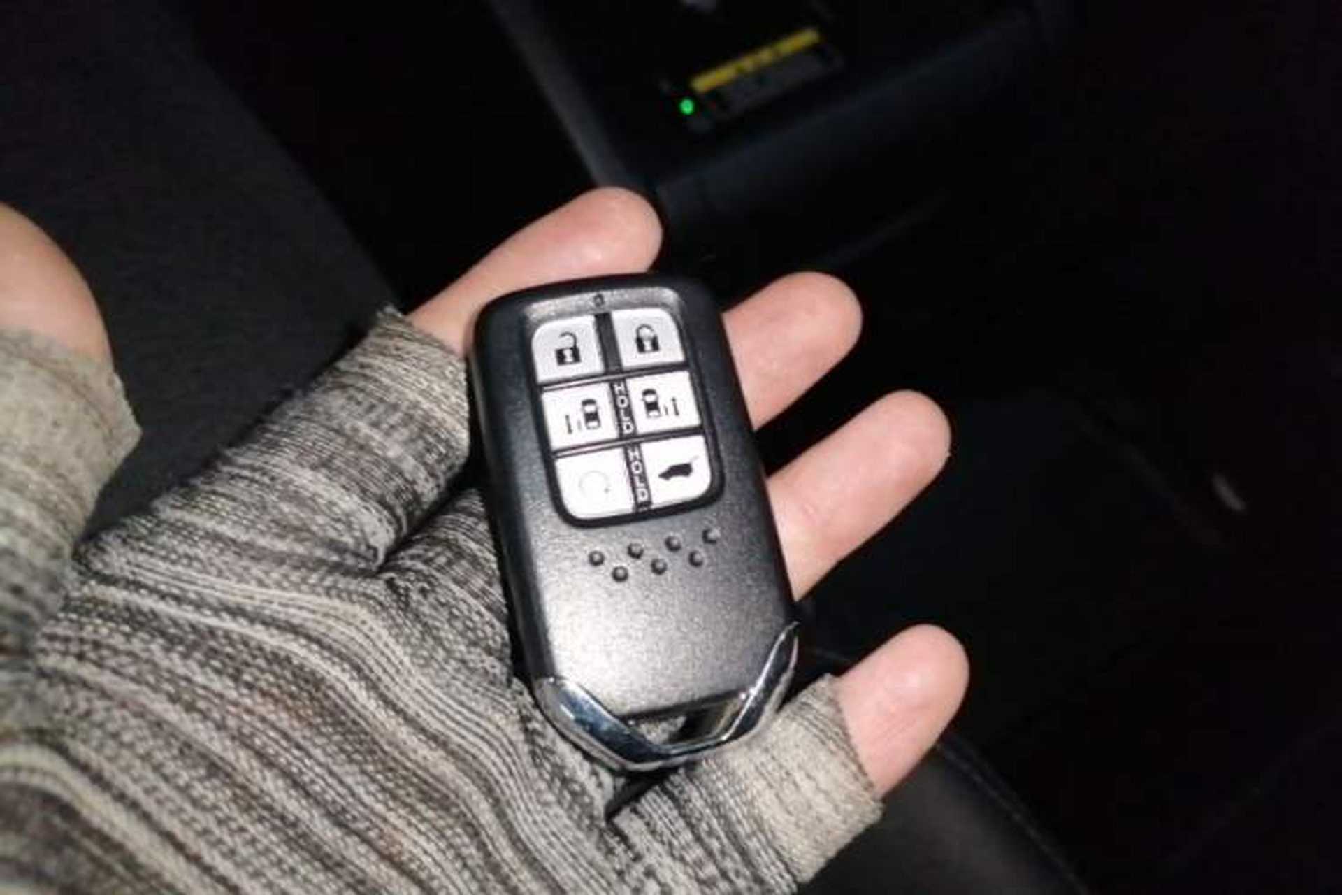 Used Honda Elysion 2022 2.0L eHEV Luxury First Edition Vehicle Key