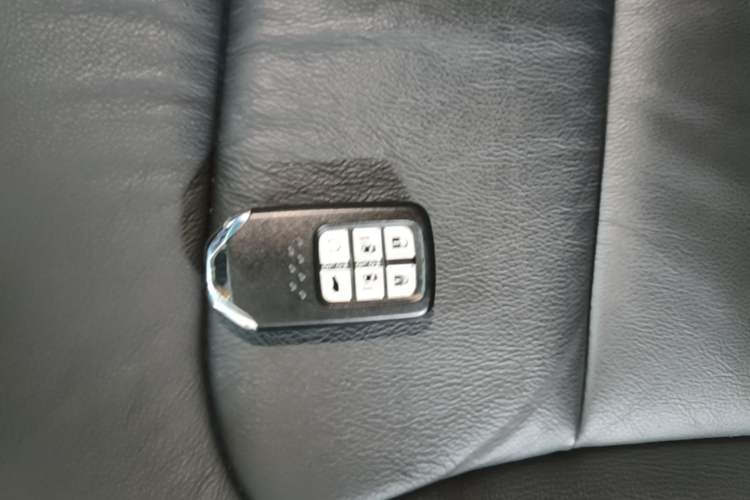 Used Honda Elysion 2022 2.0L eHEV Prestige Edition Vehicle Key