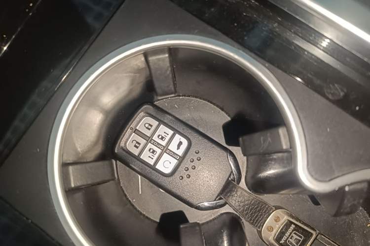 Used Honda Elysion 2022 2.0L eHEV Luxury Edition Vehicle Key