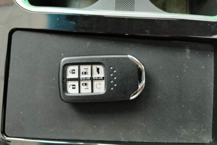 Used Honda Elysion 2022 2.0L eHEV Luxury Edition Vehicle Key