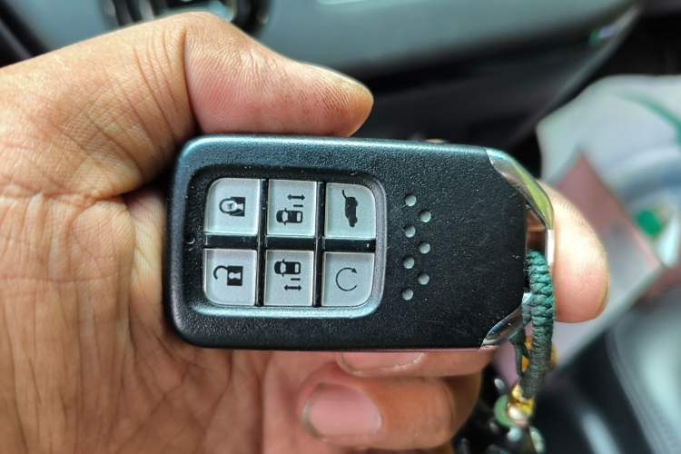Used Honda Elysion 2022 2.0L eHEV Luxury Edition Vehicle Key