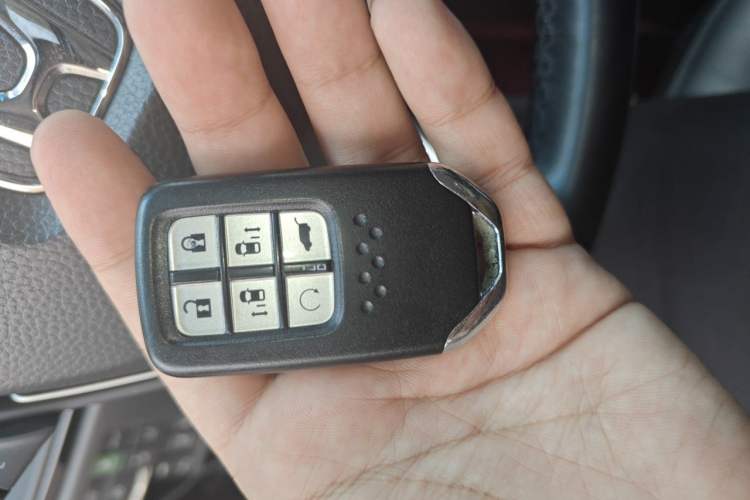 Used Honda Elysion 2022 2.0L eHEV Luxury Edition Vehicle Key
