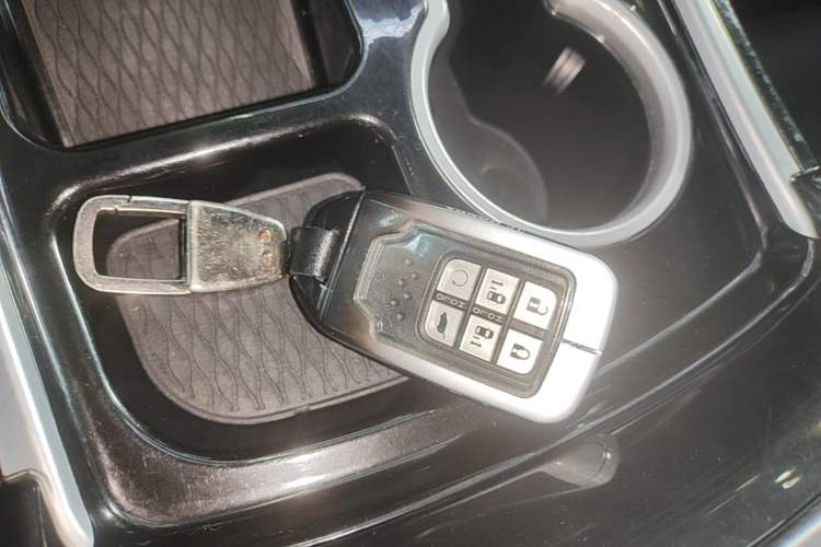 Used Honda Elysion 2022 2.0L eHEV Luxury Edition Vehicle Key