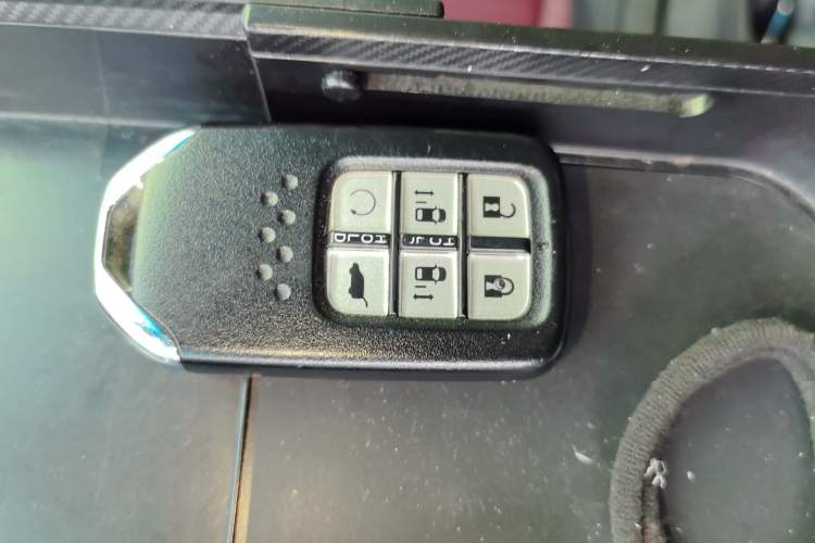 Used Honda Elysion 2022 2.0L eHEV Prestige Edition Vehicle Key