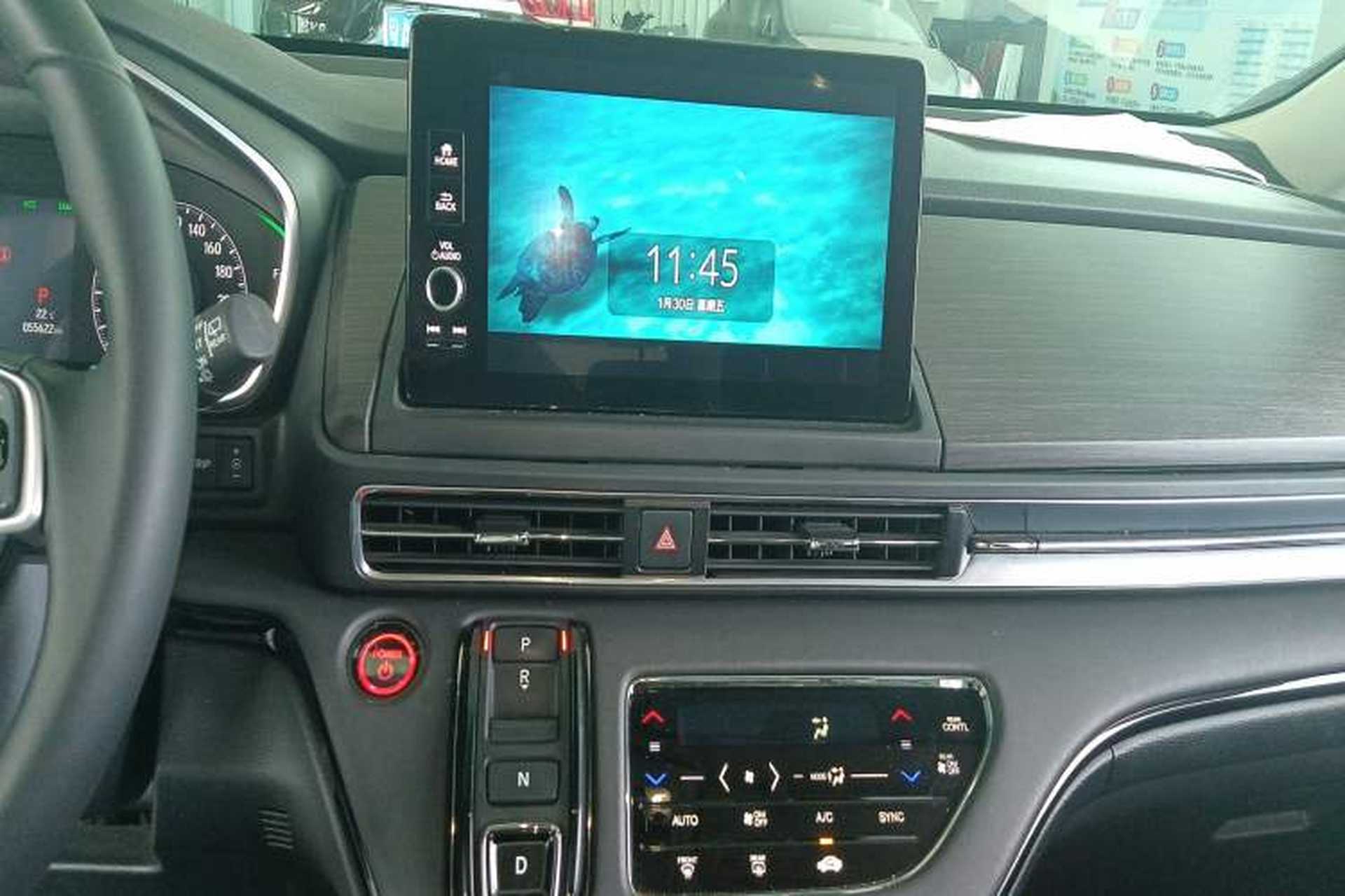 Used Honda Elysion 2022 2.0L eHEV Luxury First Edition Audio And AC Panel