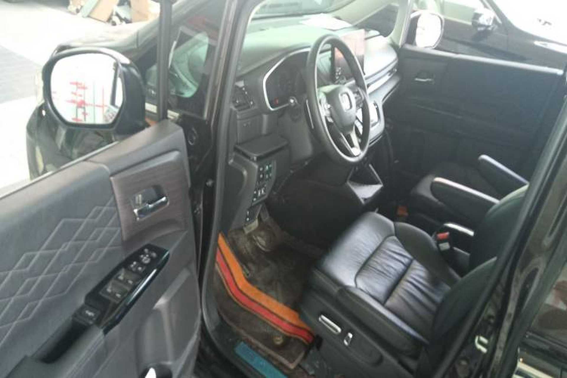 Used Honda Elysion 2022 2.0L eHEV Luxury First Edition Driver Seat