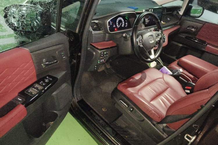 Used Honda Elysion 2022 2.0L eHEV Prestige Edition Driver Seat