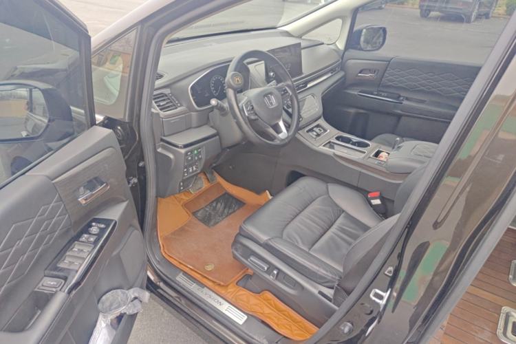 Used Honda Elysion 2022 2.0L eHEV Luxury First Edition Driver Seat