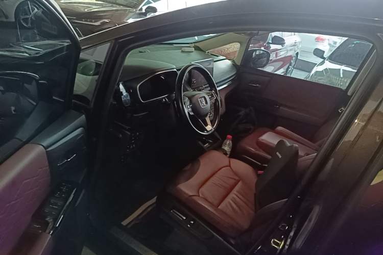 Used Honda Elysion 2022 2.0L eHEV Prestige Edition Driver Seat