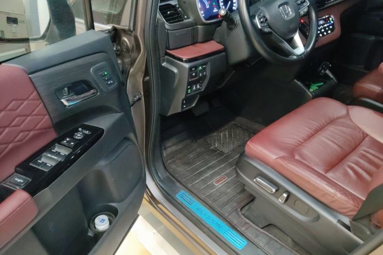 Used Honda Elysion 2022 2.0L eHEV Prestige Edition Driver Seat