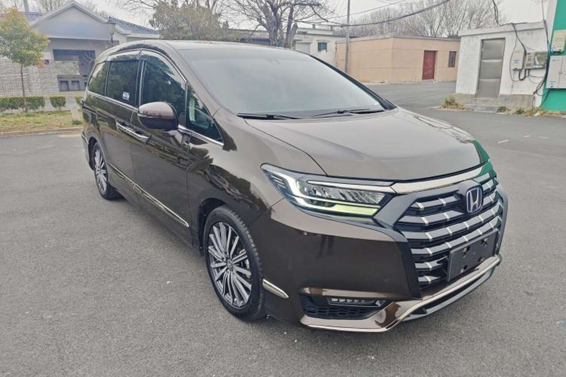 Used Honda Elysion 2022 2.0L eHEV Luxury First Edition Exterior 1