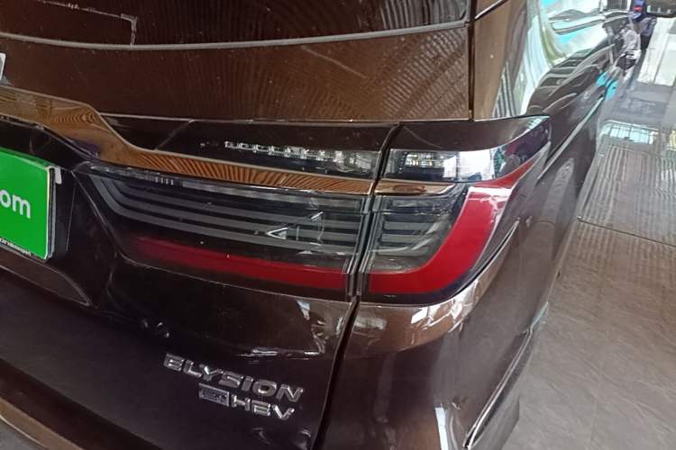 Used Honda Elysion 2022 2.0L eHEV Prestige Edition Exterior 3