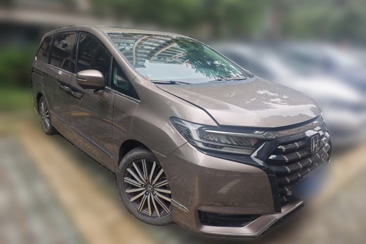 Used Honda Elysion 2022 2.0L eHEV Luxury Edition Front Right 45 Deg