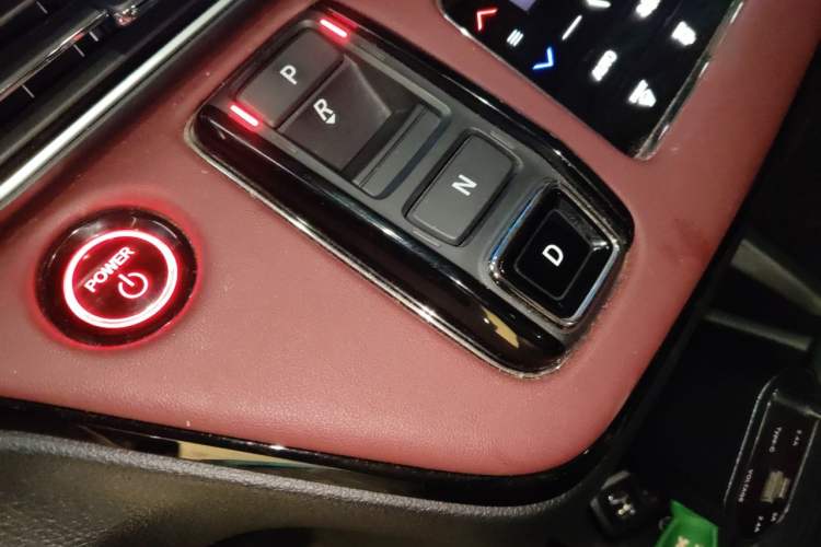 Used Honda Elysion 2022 2.0L eHEV Prestige Edition Gear Lever