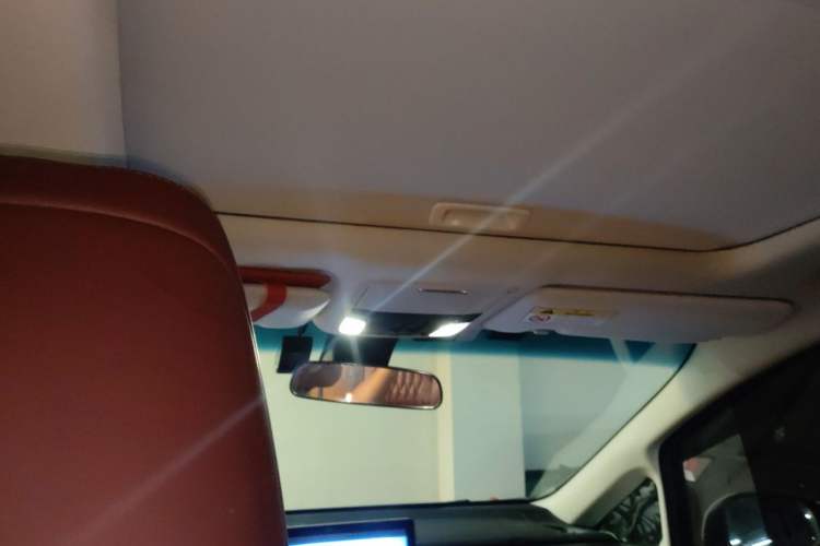 Used Honda Elysion 2022 2.0L eHEV Prestige Edition Headliner