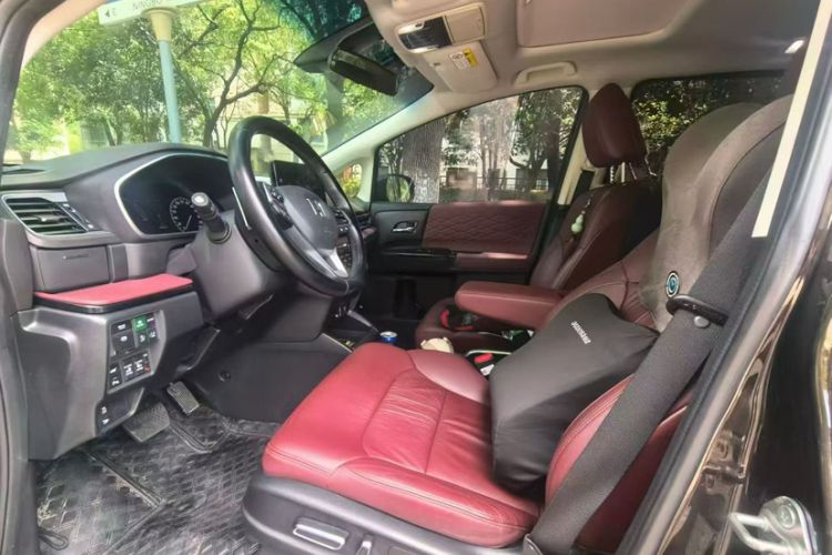 Used Honda Elysion 2022 2.0L eHEV Prestige Edition Interior 4