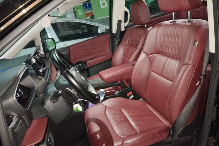 Used Honda Elysion 2022 2.0L eHEV Prestige Edition Left Front Seat