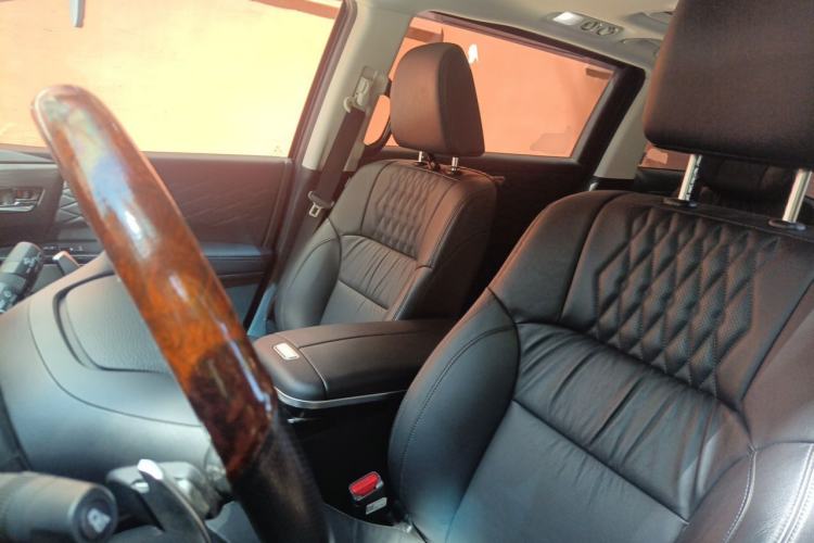 Used Honda Elysion 2022 2.0L eHEV Luxury Edition Left Front Seat