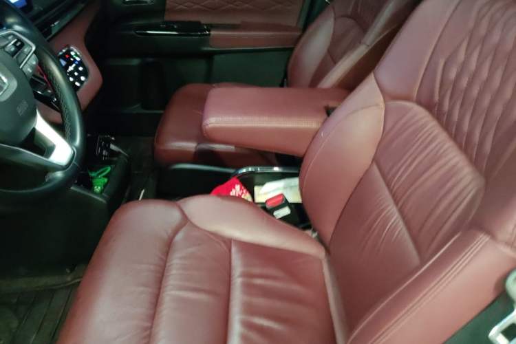 Used Honda Elysion 2022 2.0L eHEV Prestige Edition Left Front Seat