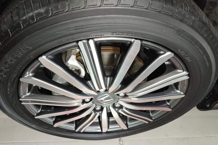 Used Honda Elysion 2022 2.0L eHEV Luxury Edition Left Front Wheel Hub