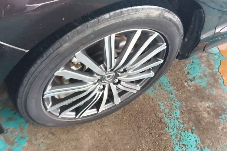 Used Honda Elysion 2022 2.0L eHEV Luxury Edition Left Front Wheel Hub